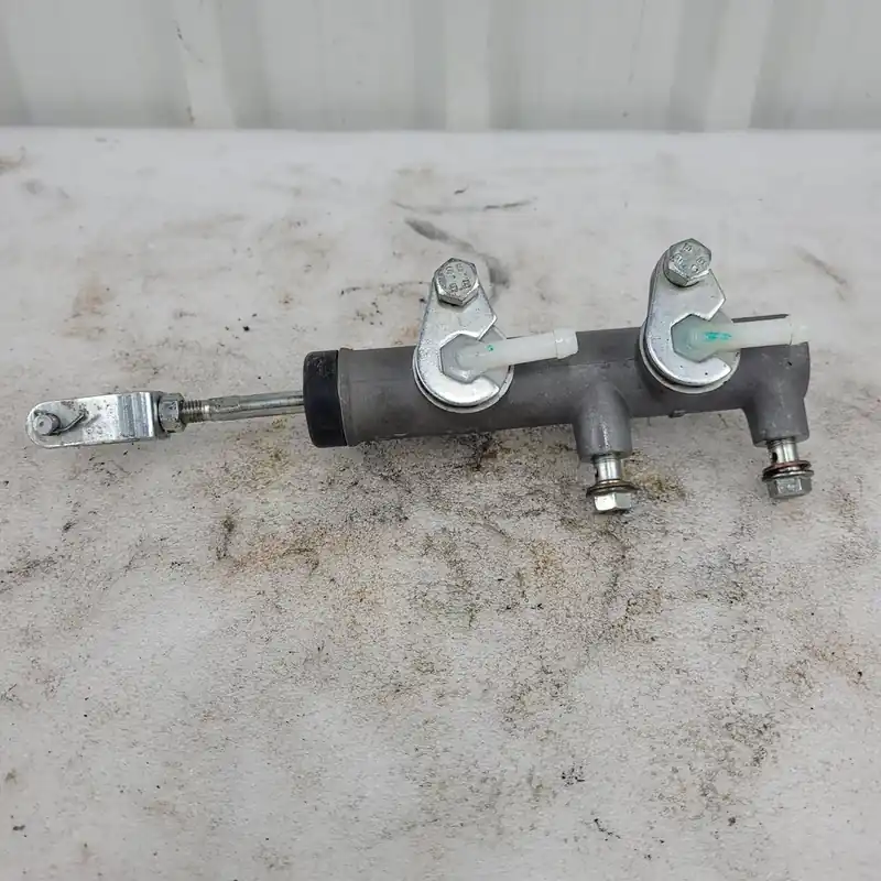 Nouvelle Collection master cylinder